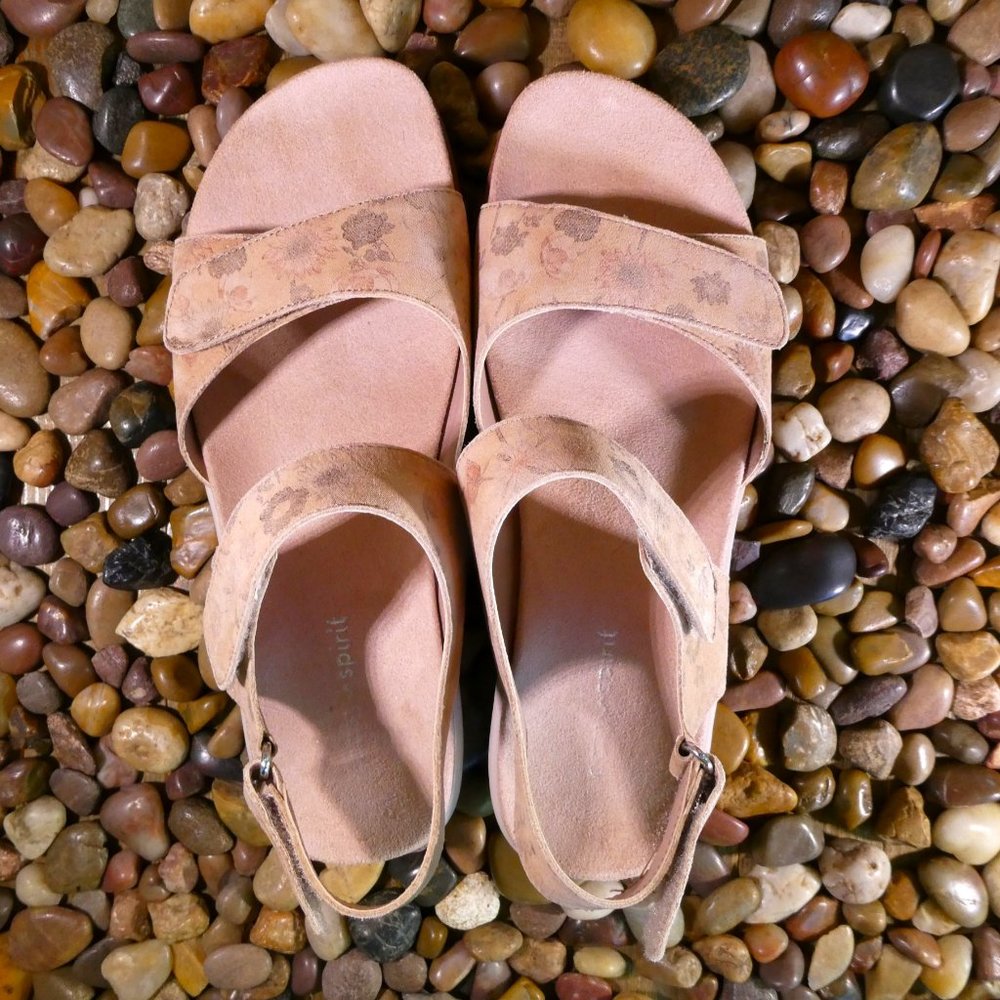 NIB!! Easy Spirit Hartwell Sandals Size 7M Brown Leather Floral Print - Picture 6 of 10